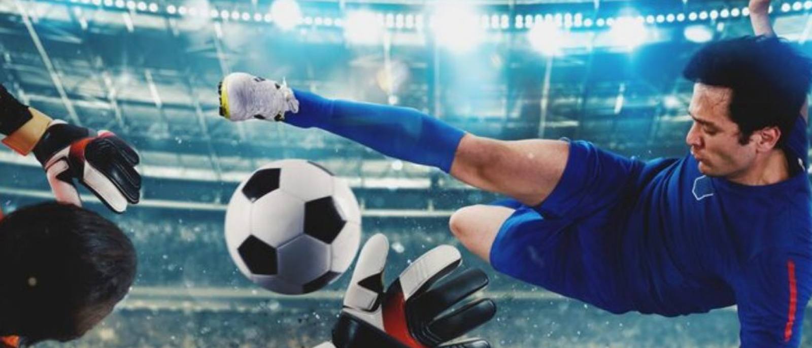 Bwin 必赢轮播图：青训小球员在训练场上的拼搏瞬间